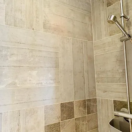 Eco Mezzanine Wifi Stationnement Rue Gratuit Terrasse Dans Jardin Rouen