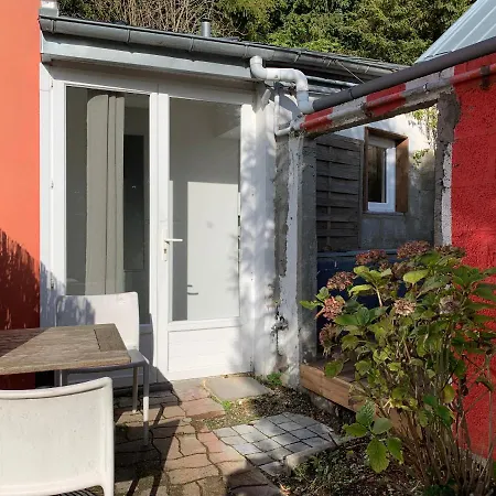 Casa de Férias Eco Mezzanine Wifi Stationnement Rue Gratuit Terrasse Dans Jardin