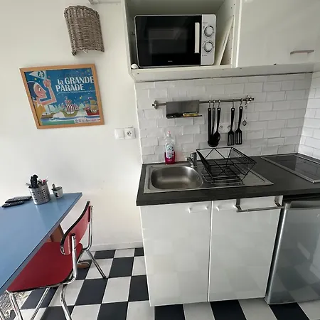 Casa de Férias Eco Mezzanine Wifi Stationnement Rue Gratuit Terrasse Dans Jardin