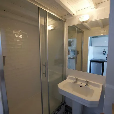 Eco Mezzanine Wifi Stationnement Rue Gratuit Terrasse Dans Jardin