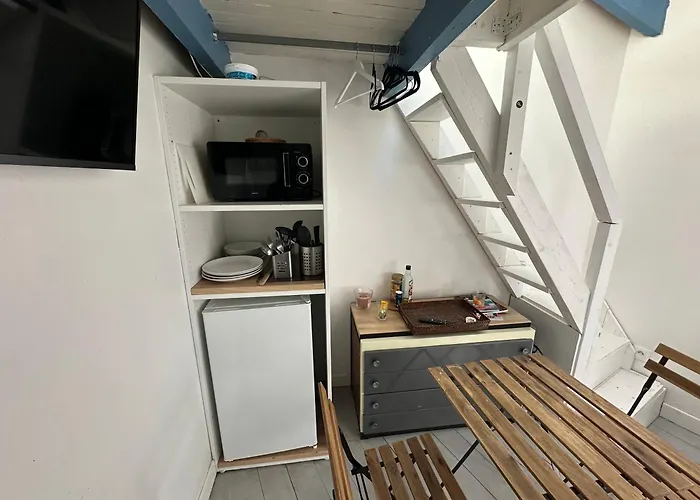 Eco Mezzanine Wifi Stationnement Rue Gratuit Terrasse Dans Jardin רואן